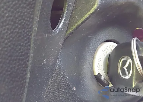 2004 Mazda Mazda3 S z USA, uszkodzony, nr VIN JM1BK323241122581